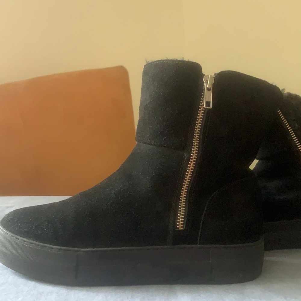 J/Slides nyc, black suede ankle boots, size 7,5